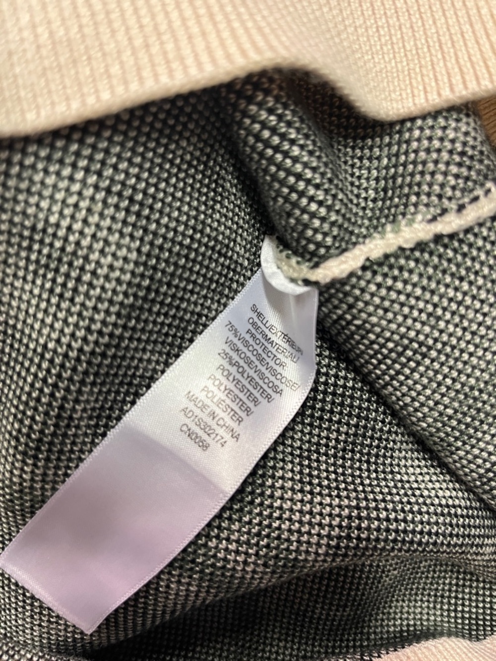 Adrianna Papell Cream Green & Black Printed Long Sleeve Boxy Crewneck Sweater - Picture 16 of 16